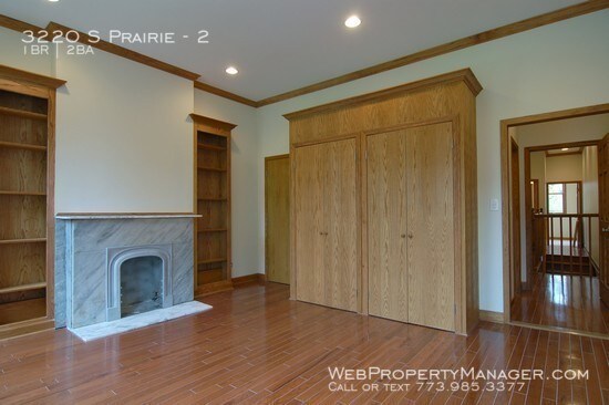Building Photo - 3220 S Prairie Ave