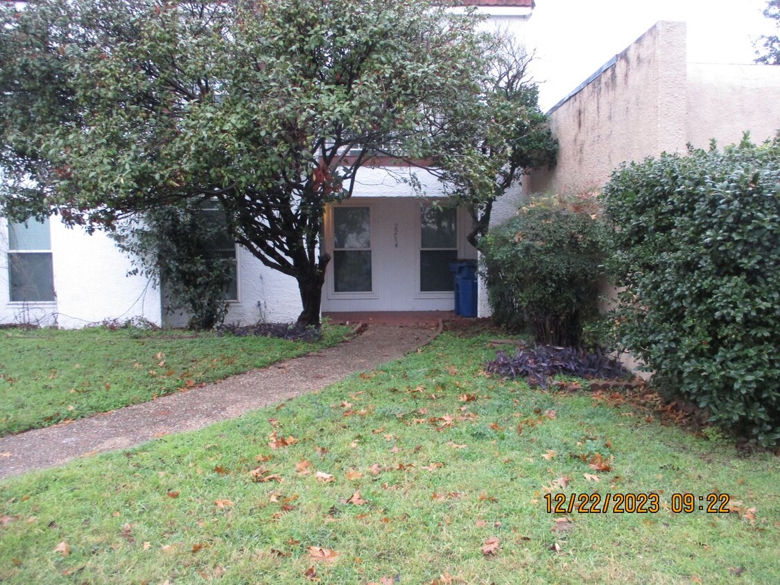 Primary Photo - 2234 Seville Ct