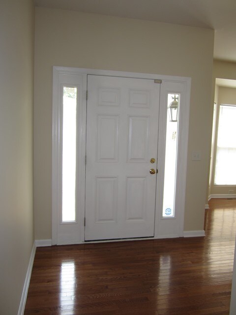 Foto del edificio - 4 Bed, 2.5 Bath home in cul-de-sac with ma...