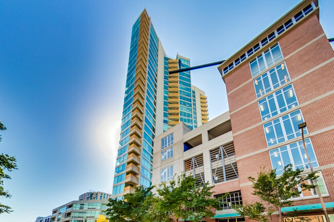 Foto del edificio - 1720 Maple Ave