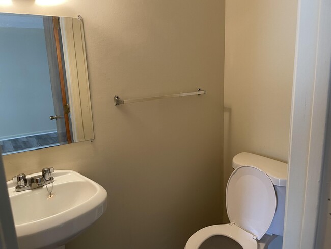 Foto del edificio - 6022 Springside Ln