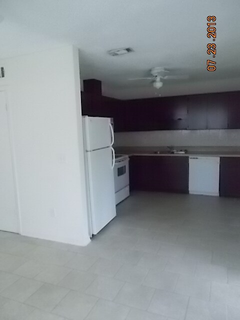 Building Photo - 1122 Mimosa Cove Ct W