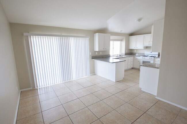 Foto del edificio - 100 Spectacular Bid St