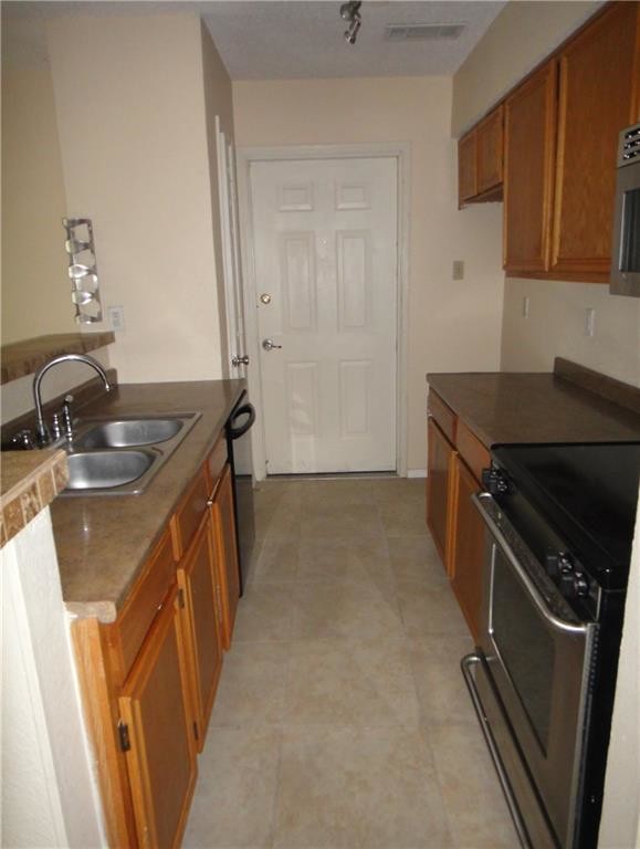 Building Photo - 1235 Forest Cove Ln