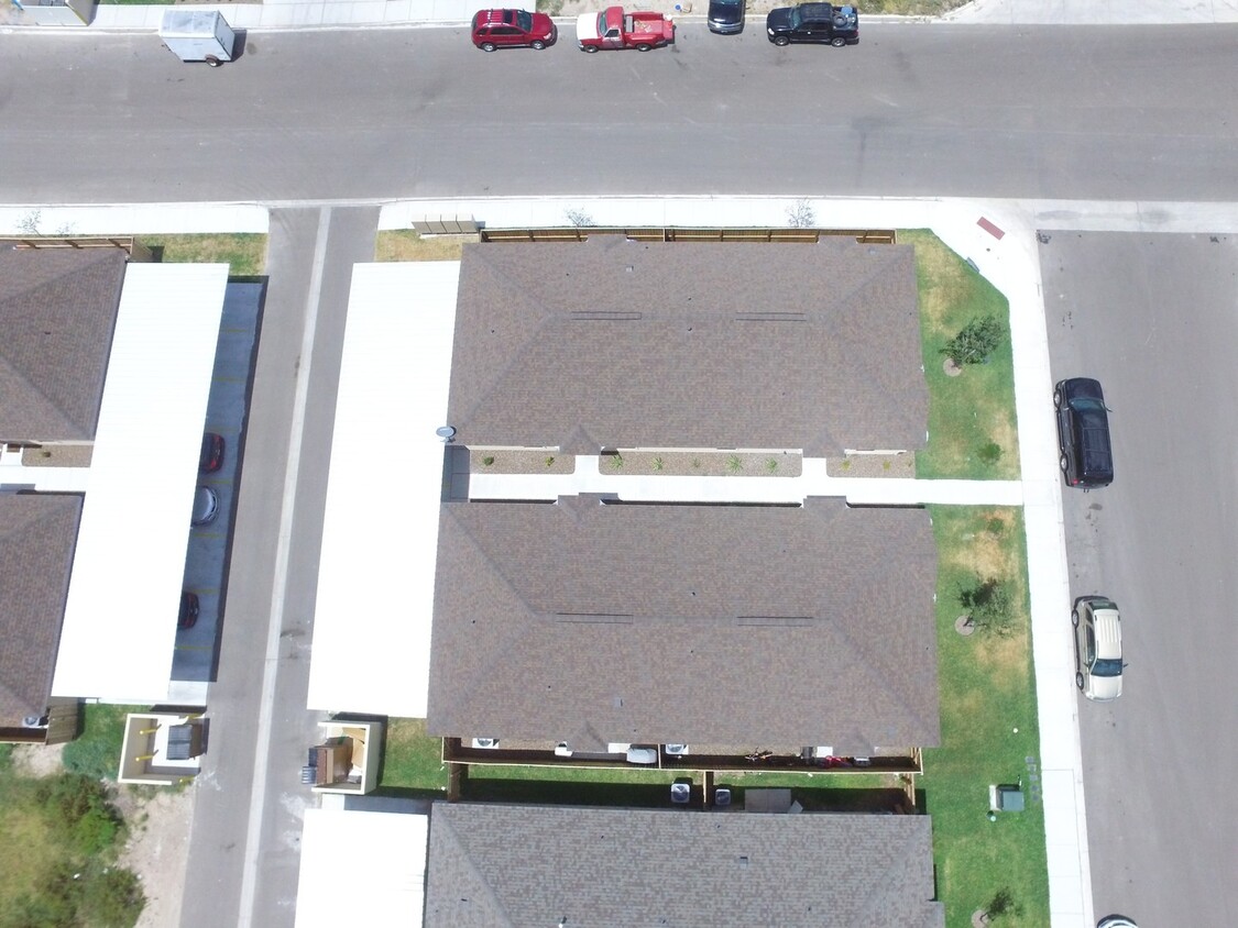 Primary Photo - 401 Newport Ave