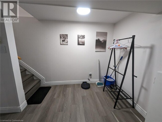 Building Photo - 510 Oakridge Pl
