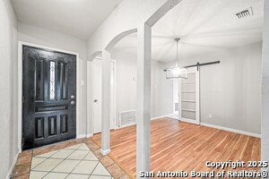 Foto del edificio - 5127 Alderton St