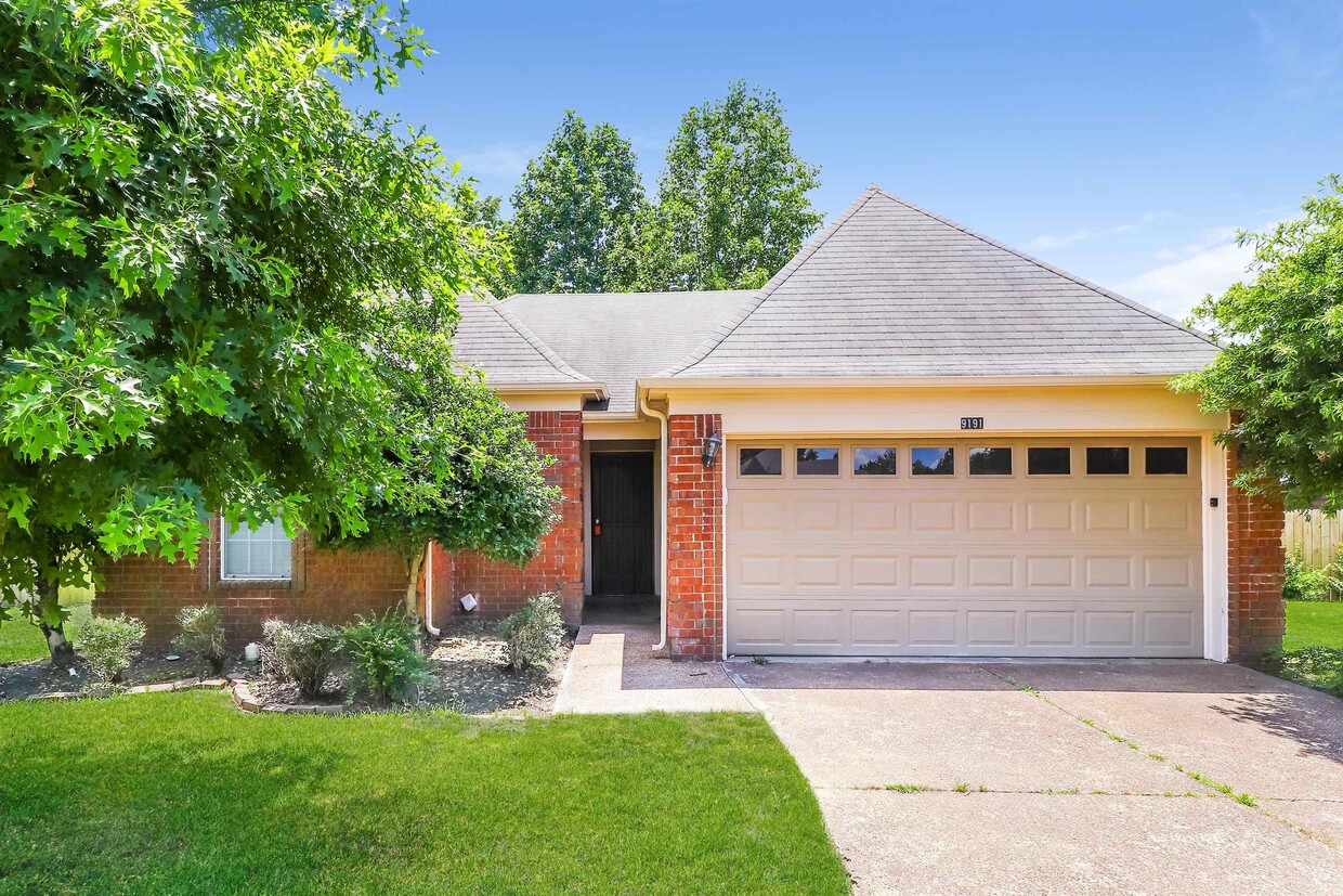 Foto principal - 9191 Fletcher Wood Dr