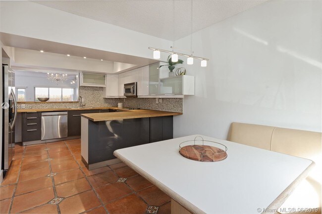 Foto del edificio - 1145 99th St