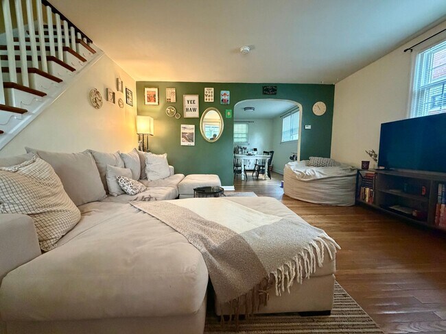 Foto del edificio - Stunning 3-Bedroom Home in the Heart of West Chester! Available September 1st!