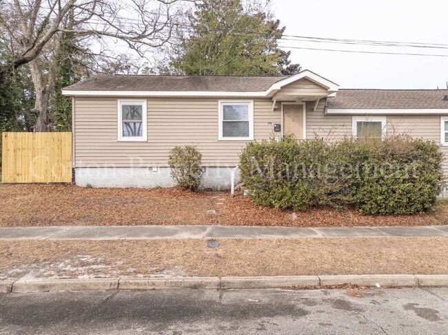 Building Photo - 417 N 13th St