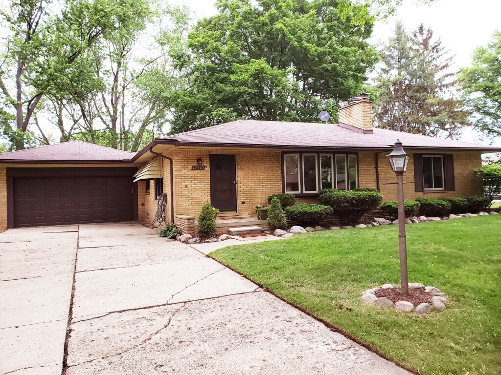 17310 Kinross Ave, Beverly Hills, MI 48025 House Rental in Beverly