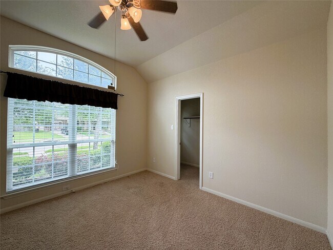 Foto del edificio - 6722 Charlton St
