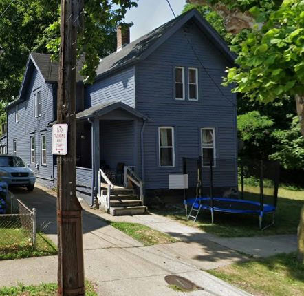 Foto del edificio - 8220 Sowinski Ave