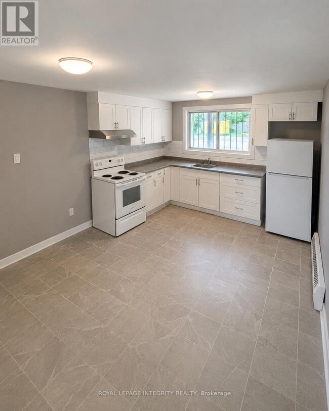 Building Photo - 368 Belisle St