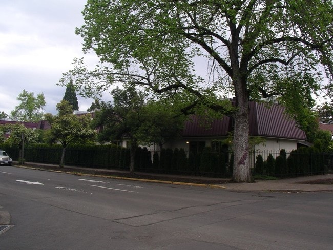 Building Photo - 1695 Patterson Street