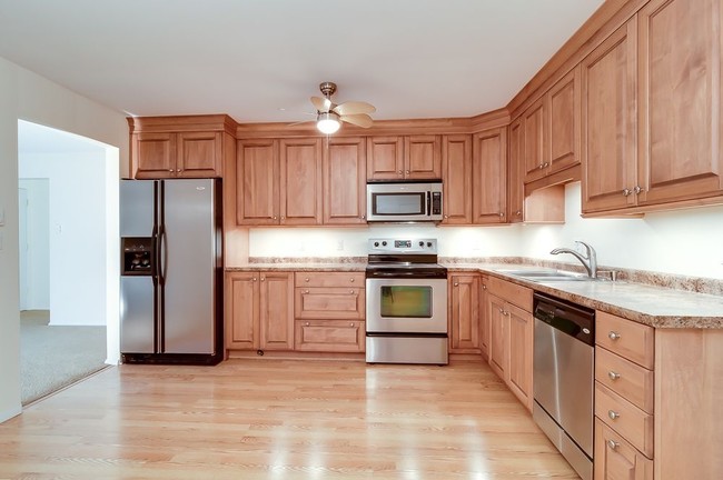 Kitchen - Hillcrest & Ridgeview Apartments