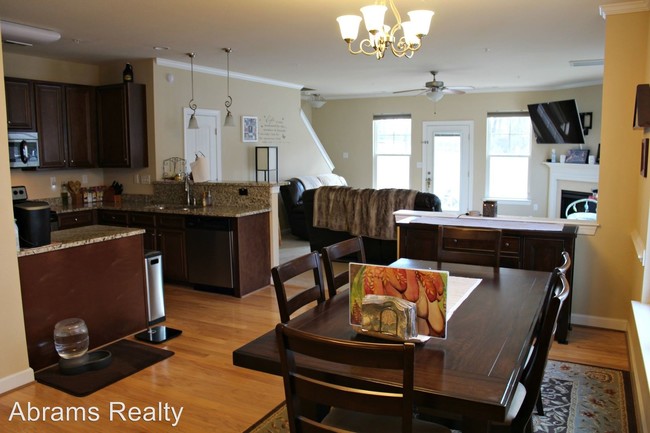 Building Photo - 3 br, 2.5 bath House - 721 Albertine Court