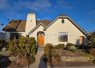 Building Photo - 610 Pajaro St