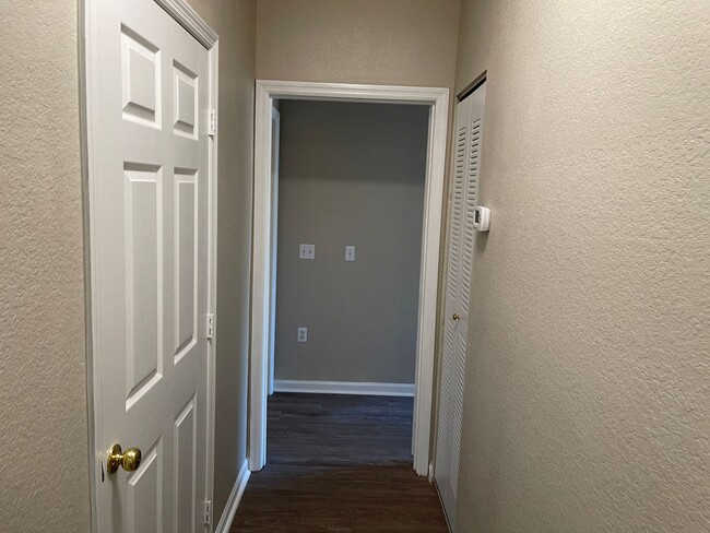 Building Photo - 521 Arbor Lakes Circle Freshly painted and...