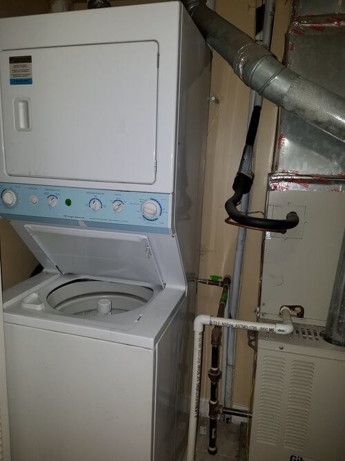 Foto del edificio - 6414 N Ridge Blvd