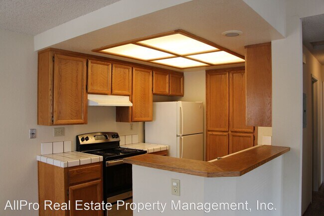 Building Photo - 2 br, 2 bath House - 38751 Huntington Circle