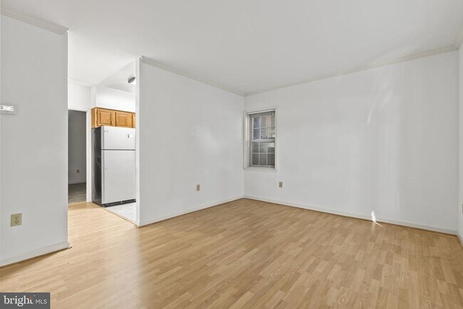 Foto del edificio - 2506 Fairfax Dr