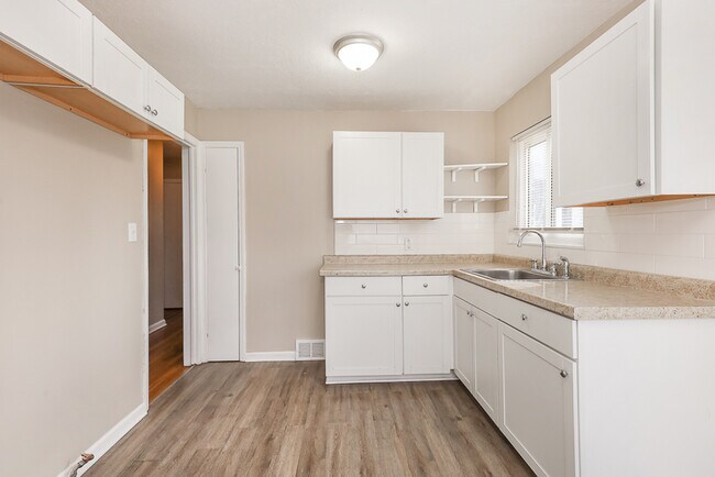 Foto del edificio - 4134 Bayard Rd