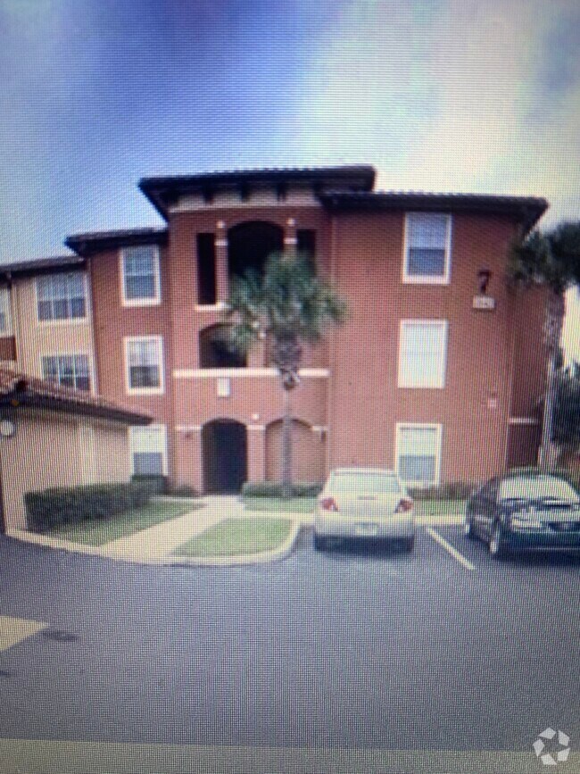 Palms Club Condominiums Loft Apartments for Rent Orlando, FL 1