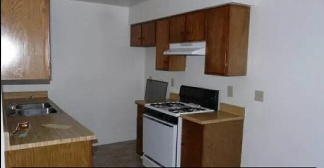 Foto del edificio - 852 E Ave J-12