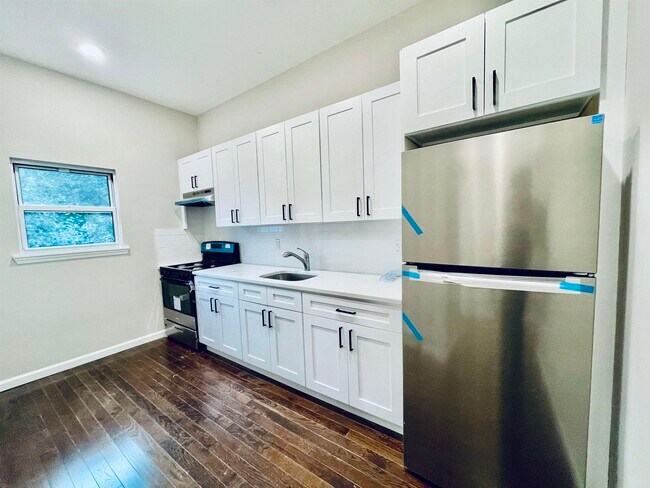 Foto del edificio - 1607 Kerrigan Ave