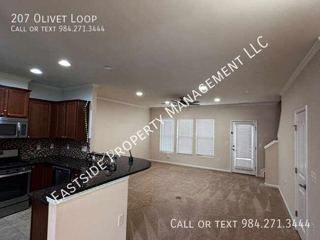 Building Photo - 207 Olivet Loop