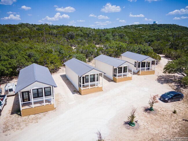 Foto del edificio - Texas Oaks