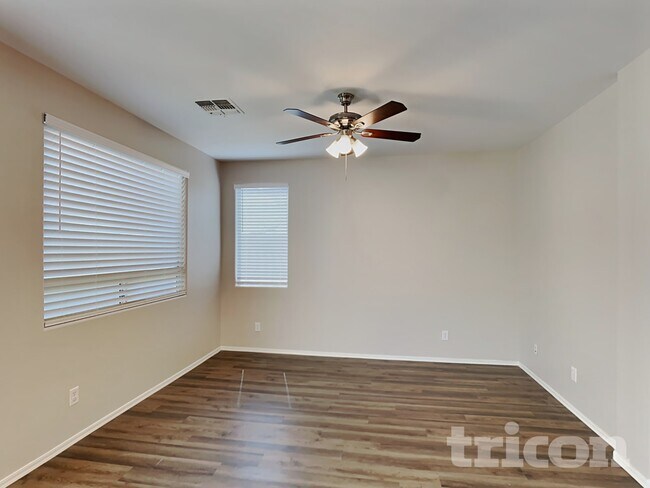 Foto del edificio - 4843 W Dunbar Dr