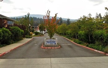 Building Photo - 525 McCurdy Rd