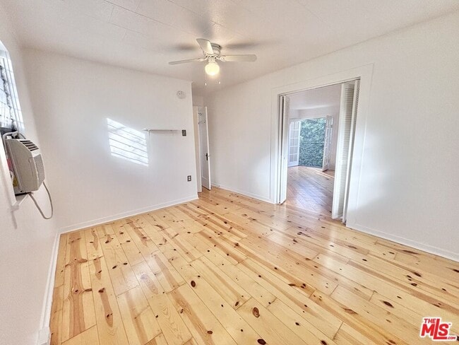 Foto del edificio - 2339 1/2 Norwalk Ave