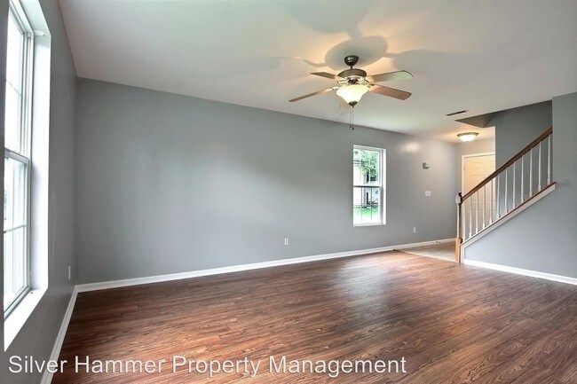 Building Photo - 3 br, 2.5 bath House - 1200 Emma Court