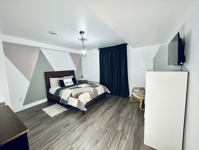 Building Photo - 33 Rue De La Normandie