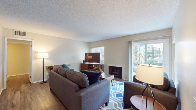 Interior Photo - 27 Seventy Five Mesa Verde