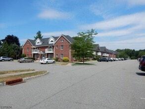Building Photo - 59 Jane Dr