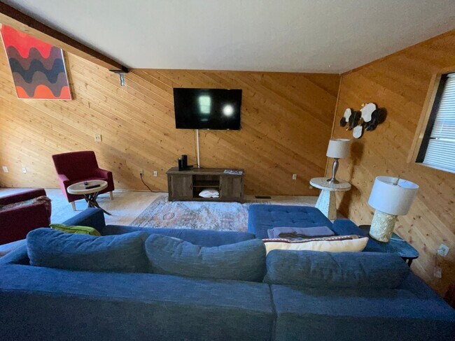Foto del edificio - 2 br, 1.5 bath House - 42709 Alta Vista Ave.