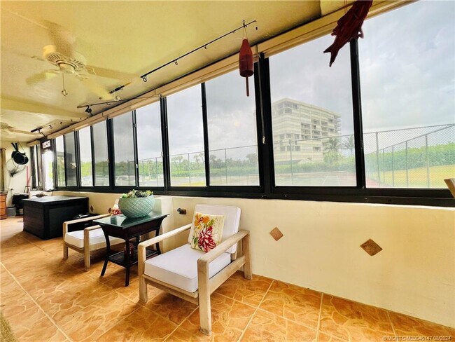 Foto del edificio - 10044 S Ocean Dr