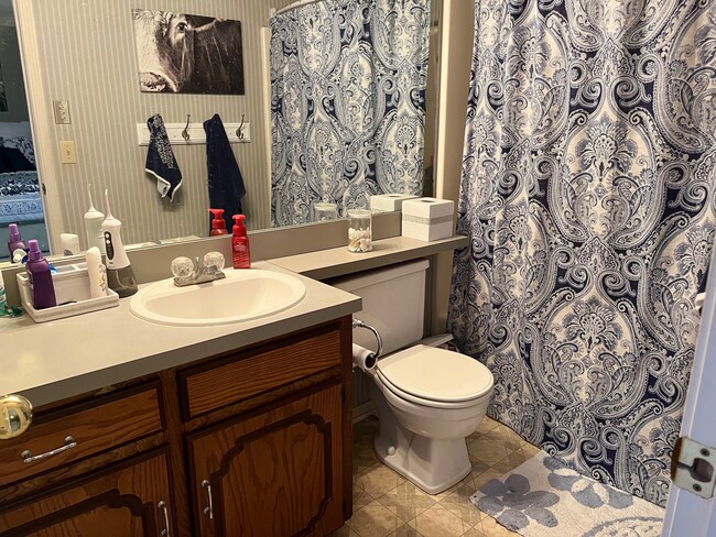 Foto del edificio - 933 Parkway Dr