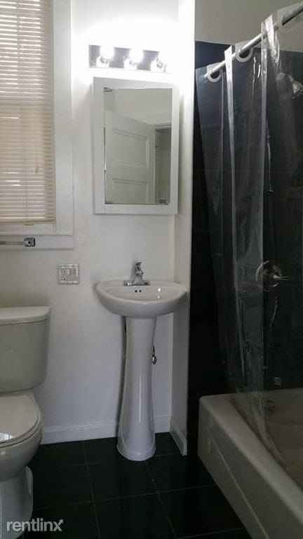 Building Photo - Room for Rent, 1 bath Apartment - 999 Fell St