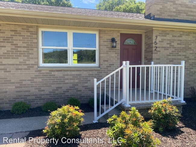 Building Photo - 4 br, 2 bath House - 752 Ada Dr. SE