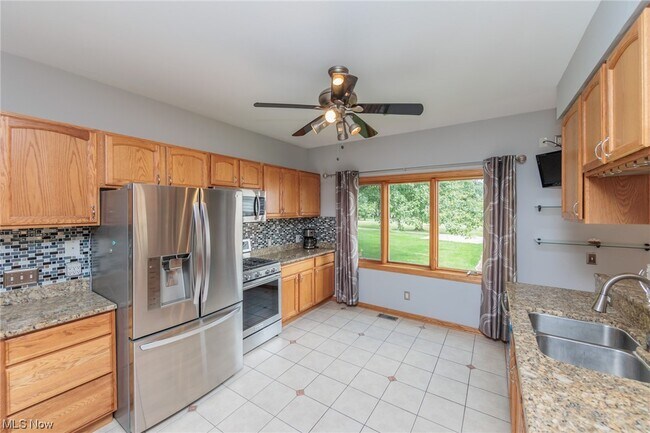 Foto del edificio - 7793 McCreary Rd