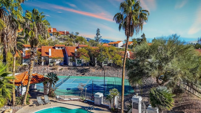 Building Photo - 3210 E Calle De La Punta