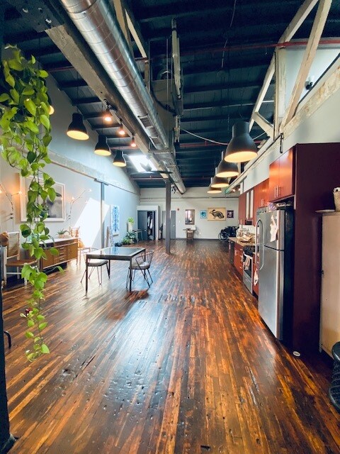 Foto del edificio - 1850 N Hope St