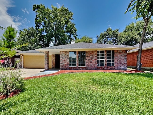 Building Photo - 2419 Sherwood Hollow Ln