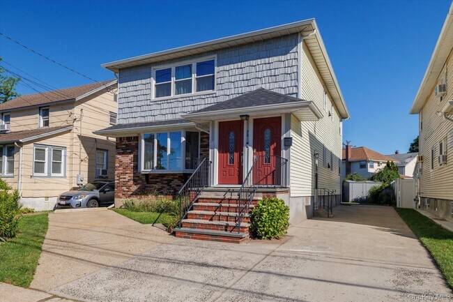 Foto del edificio - 72 Althouse Ave